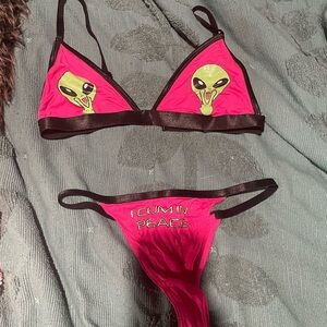 Alien Print Pink Set